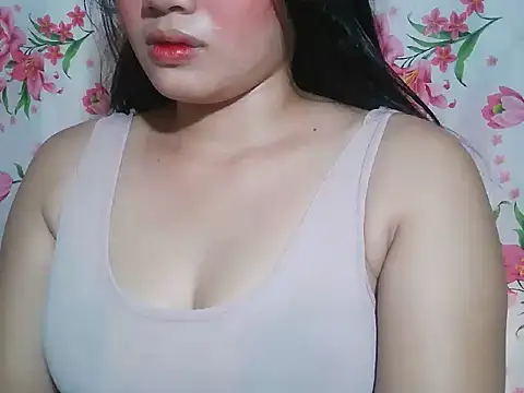 Katie Winslet online show from November 18, 2025, 12:59 am