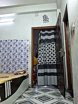 Snapshot of SIMIHOT chatting on November 10, 2025, 8:52 am SIMIHOT online show from November 10, 2025, 8:52 am