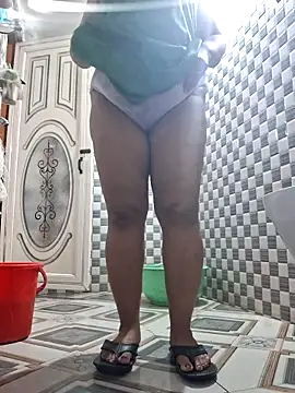 Snapshot of SIMIHOT chatting on October 9, 2025, 8:48 am SIMIHOT online show from October 9, 2025, 8:48 am