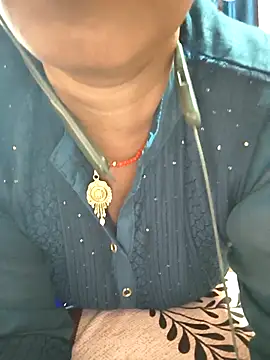 Snapshot of Sonalihot_ chatting on March 3, 2026, 5:47 am Sonalihot online show from March 3, 2026, 5:47 am