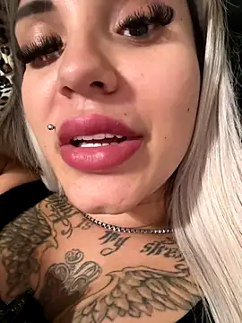 Snapshot of Princess-Jasmine07 chatting on October 31, 2025, 6:26 pm Princess-Jasmine07 online show from October 31, 2025, 6:26 pm