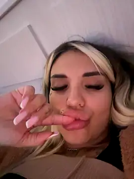 Snapshot of Princess-Jasmine07 chatting on October 21, 2025, 12:37 pm Princess-Jasmine07 online show from October 21, 2025, 12:37 pm