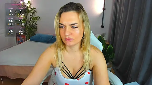 Snapshot of Marie_Ellie chatting on February 13, 2026, 1:38 am Marie Ellie online show from February 13, 2026, 1:38 am