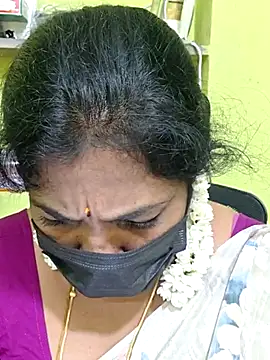 Snapshot of Tamil_Mithra chatting on July 9, 2026, 5:01 pm Tamil Mithra online show from July 9, 2026, 5:01 pm