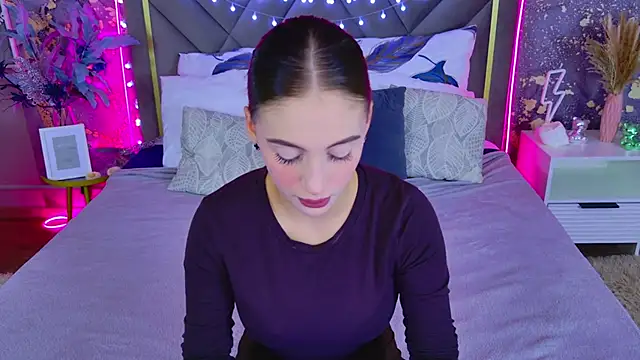 ViolaParkerss online show from October 17, 2025, 5:22 am