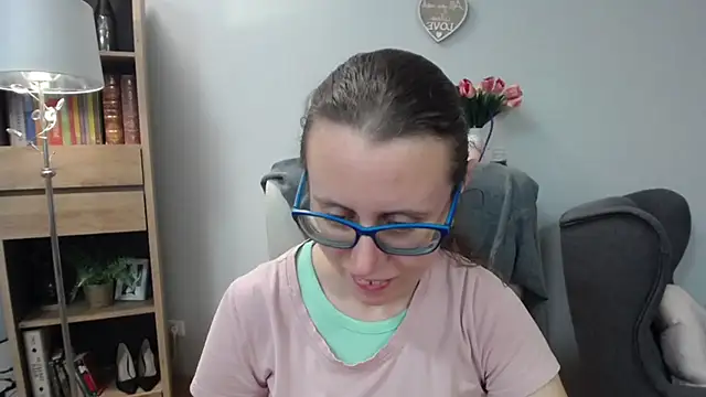Snapshot of sweetxLizzy chatting on June 17, 2026, 4:34 am sweetxLizzy online show from June 17, 2026, 4:34 am