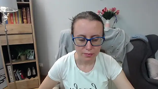 Snapshot of sweetxLizzy chatting on May 26, 2026, 4:43 am sweetxLizzy online show from May 26, 2026, 4:43 am