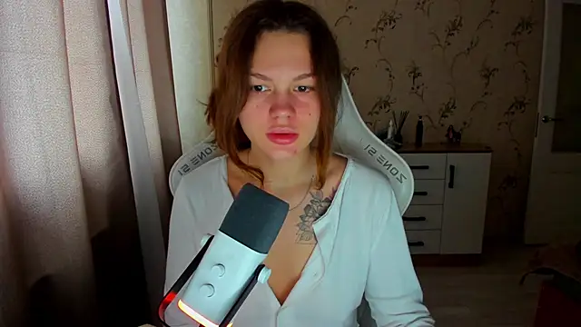 Snapshot of yourdreamm_ chatting on October 9, 2025, 8:15 am yourdreamm online show from October 9, 2025, 8:15 am