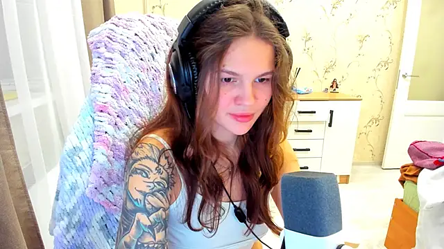 Snapshot of yourdreamm_ chatting on October 19, 2025, 2:53 pm yourdreamm online show from October 19, 2025, 2:53 pm