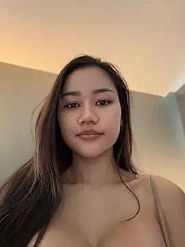 cherrycuteasian online show from June 25, 2026, 7:13 am