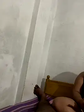 Slllll Couple00 online show from October 8, 2025, 2:51 pm