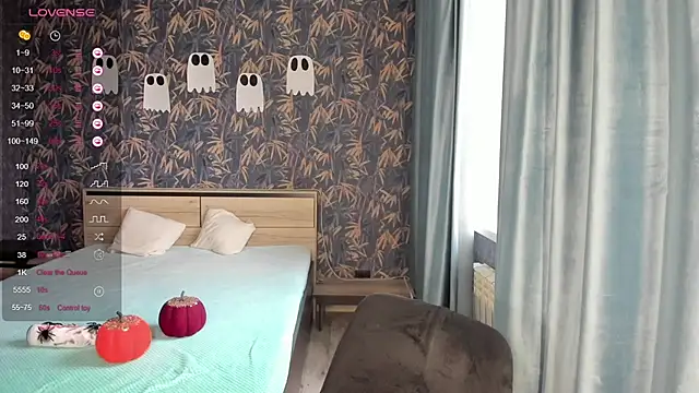 Snapshot of Kseni_a chatting on October 29, 2025, 8:57 am Kseni a online show from October 29, 2025, 8:57 am