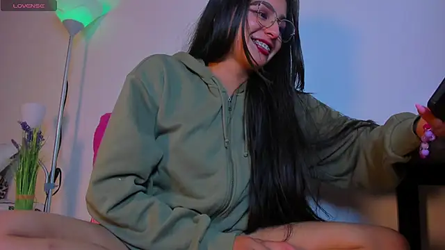 Snapshot of latingabby chatting on February 27, 2026, 12:11 am latingabby online show from February 27, 2026, 12:11 am