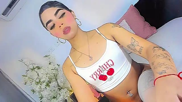 Snapshot of VanessaStonee chatting on November 10, 2025, 4:50 am VanessaStonee online show from November 10, 2025, 4:50 am