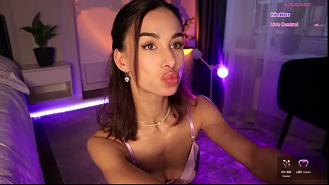 Katherinepinke online show from February 3, 2026, 2:11 pm