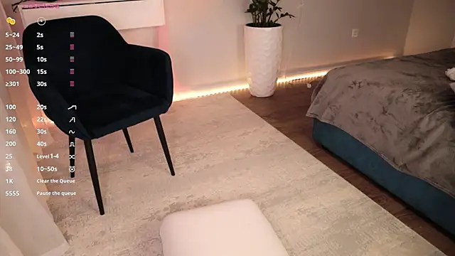 Katherinepinke online show from April 17, 2026, 7:49 pm