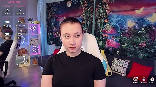 ClaraParks online show from September 22, 2025, 6:14 pm