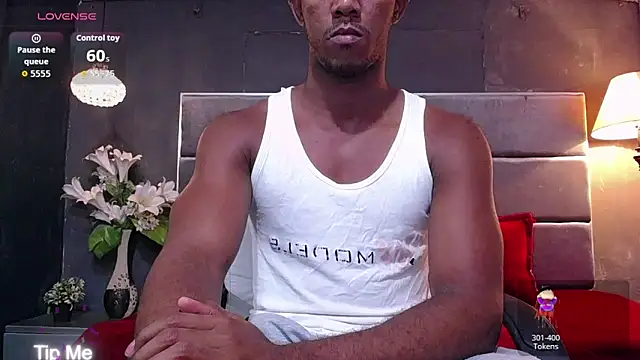 Snapshot of blackbignude chatting on October 8, 2025, 1:29 am blackbignude online show from October 8, 2025, 1:29 am