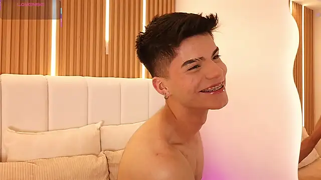 Dulcey  online show from April 14, 2026, 10:26 pm