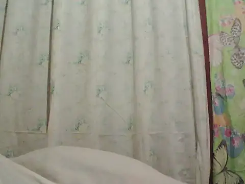 hotolivia34 online show from October 9, 2025, 7:03 pm