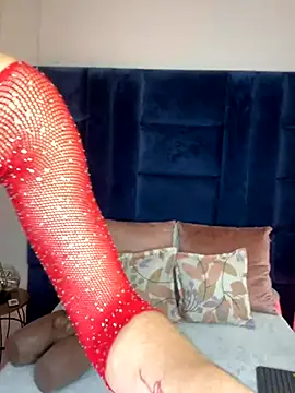 NikkyyRed online show from November 30, 2025, 3:29 am