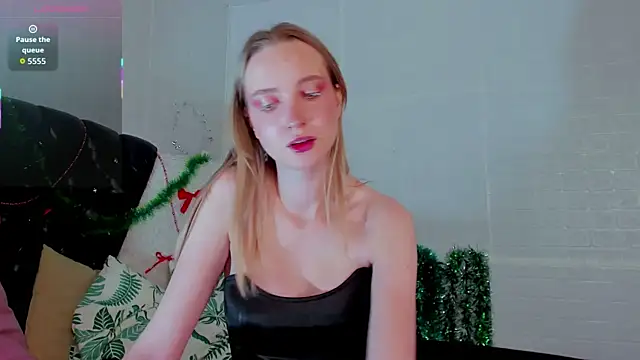 EllaBloom online show from January 11, 2026, 5:47 am