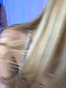 Miaa rosses3 online show from November 4, 2025, 2:26 am