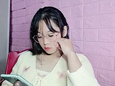 Snapshot of Maimai00 chatting on November 15, 2025, 12:20 pm Maimai00 online show from November 15, 2025, 12:20 pm