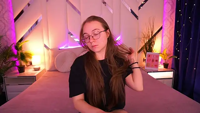 ArrinaWairr online show from February 19, 2026, 9:50 am