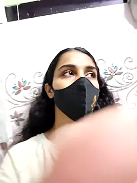 Snapshot of Zoya_G chatting on March 2, 2026, 9:49 am Zoya G online show from March 2, 2026, 9:49 am