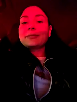 Snapshot of SaraViss20 chatting on January 14, 2026, 6:22 pm SaraViss20 online show from January 14, 2026, 6:22 pm