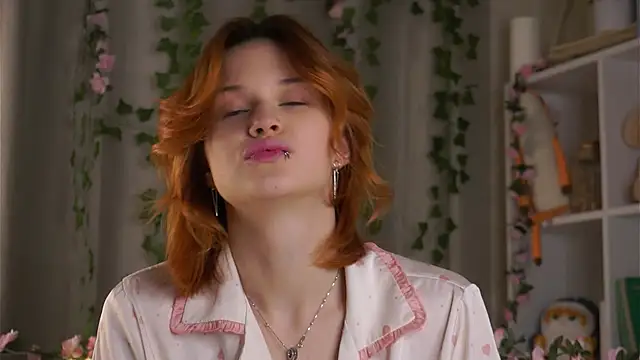 BlytheBenny online show from November 11, 2025, 12:27 am