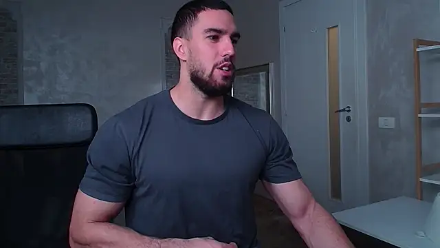 Snapshot of IvanHydee chatting on October 28, 2025, 5:39 am IvanHydee online show from October 28, 2025, 5:39 am