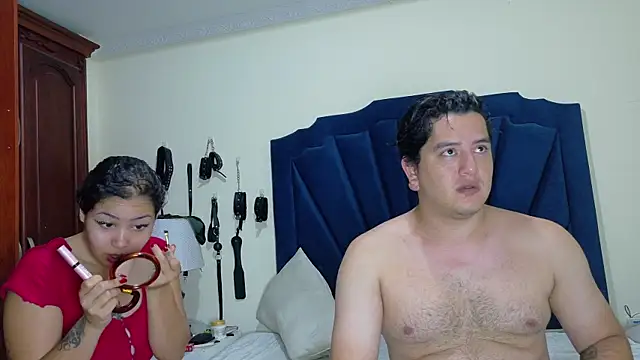 RoxyandAron2 online show from April 25, 2026, 11:57 am