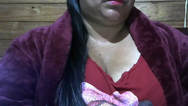 Snapshot of MARRENTINHA34 chatting on September 8, 2025, 5:23 pm MARRENTINHA34 online show from September 8, 2025, 5:23 pm
