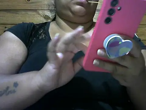 MARRENTINHA34 online show from October 21, 2025, 4:39 pm