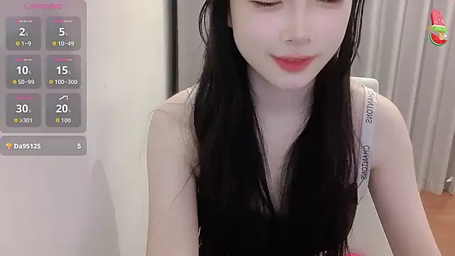 Azami Chan online show from November 12, 2025, 5:28 pm