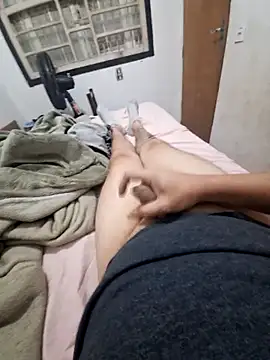 Snapshot of feehzungi0000 chatting on November 16, 2025, 2:49 am feehzungi0000 online show from November 16, 2025, 2:49 am