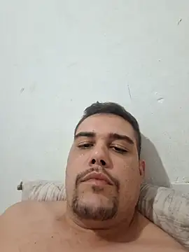 Snapshot of feehzungi0000 chatting on November 23, 2025, 2:43 am feehzungi0000 online show from November 23, 2025, 2:43 am