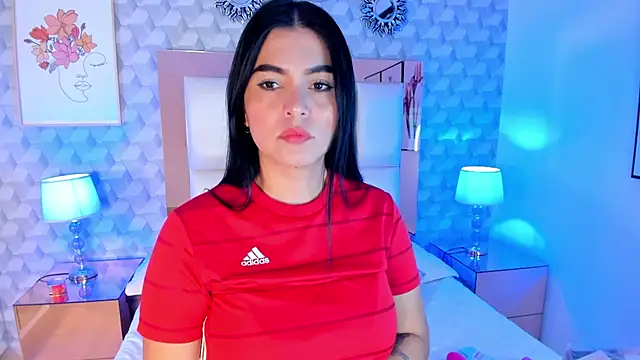 Sasha  sims   online show from November 11, 2025, 11:38 am