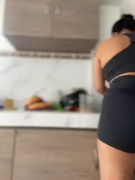 JuanitaMore01 online show from October 4, 2025, 8:21 pm