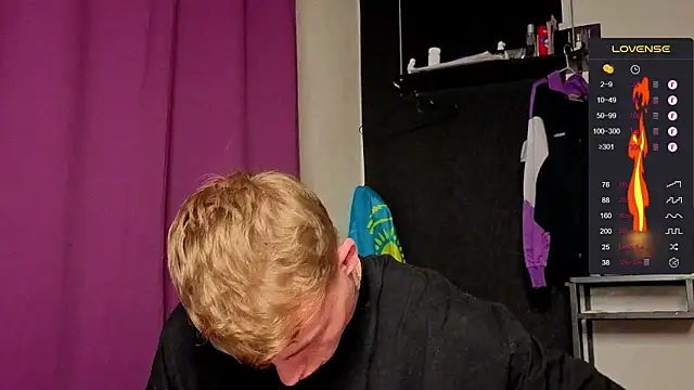 callmealexthx online show from September 24, 2025, 4:30 am