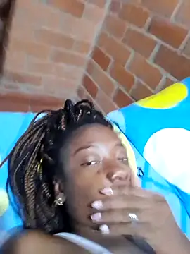 Snapshot of DarkHoneyy chatting on November 13, 2025, 12:58 am DarkHoneyy online show from November 13, 2025, 12:58 am