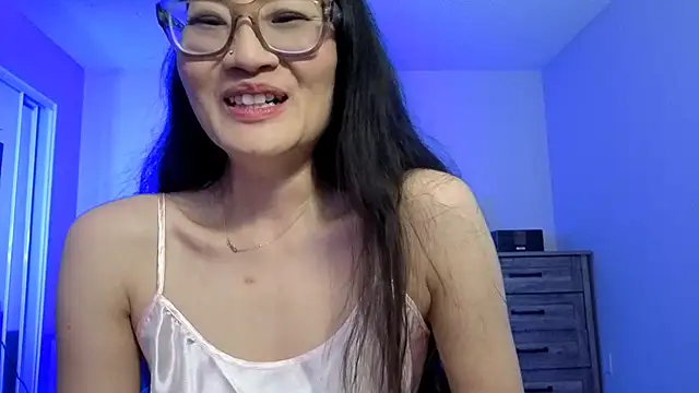 Snapshot of Aliciaz3 chatting on September 22, 2025, 5:08 pm Aliciaz3 online show from September 22, 2025, 5:08 pm
