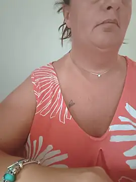 Snapshot of LaReginaNera chatting on June 2, 2026, 7:19 am LaReginaNera online show from June 2, 2026, 7:19 am