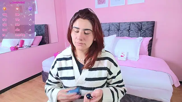 Snapshot of maddie_beauty chatting on February 23, 2026, 8:53 pm maddie beauty online show from February 23, 2026, 8:53 pm