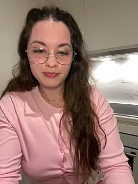 Snapshot of liloush__ chatting on May 30, 2026, 8:14 pm liloush online show from May 30, 2026, 8:14 pm