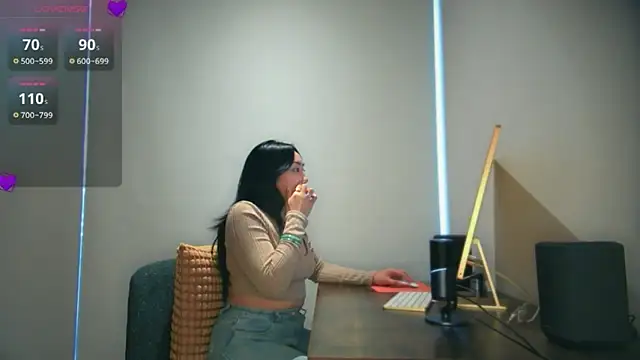 Snapshot of yuzhara chatting on December 17, 2025, 8:36 pm yuzhara online show from December 17, 2025, 8:36 pm