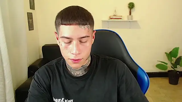 Snapshot of setthomas chatting on January 16, 2026, 9:52 pm setthomas online show from January 16, 2026, 9:52 pm