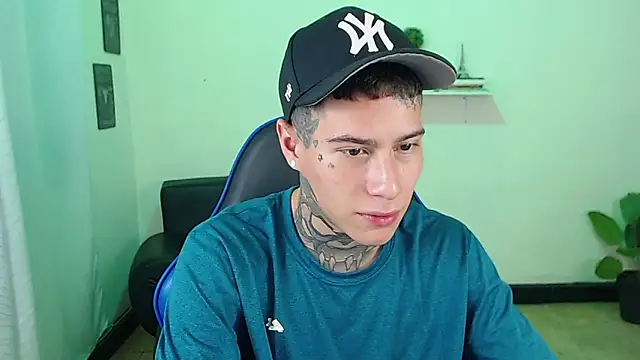 Snapshot of setthomas chatting on January 10, 2026, 9:43 pm setthomas online show from January 10, 2026, 9:43 pm